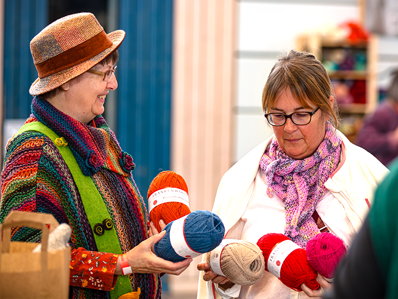 Wollmarkt-Hirschaid-Stricken2